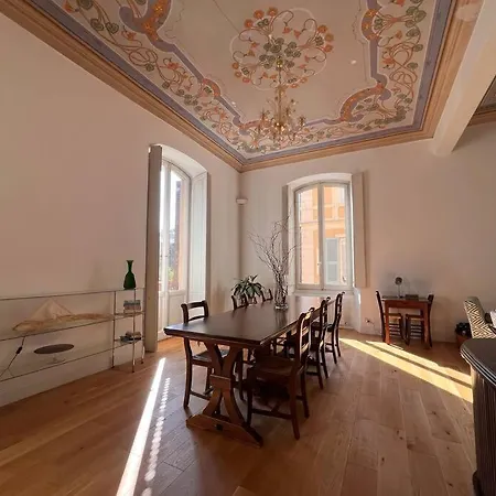 The Club - Apartment