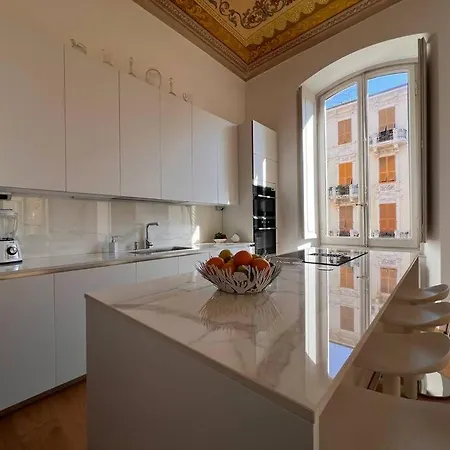 The Club - Apartment